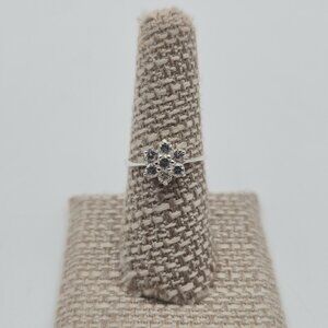 Size 7.5 Sterling Silver Cluster Clear Cubic Zirconia Ring A4379